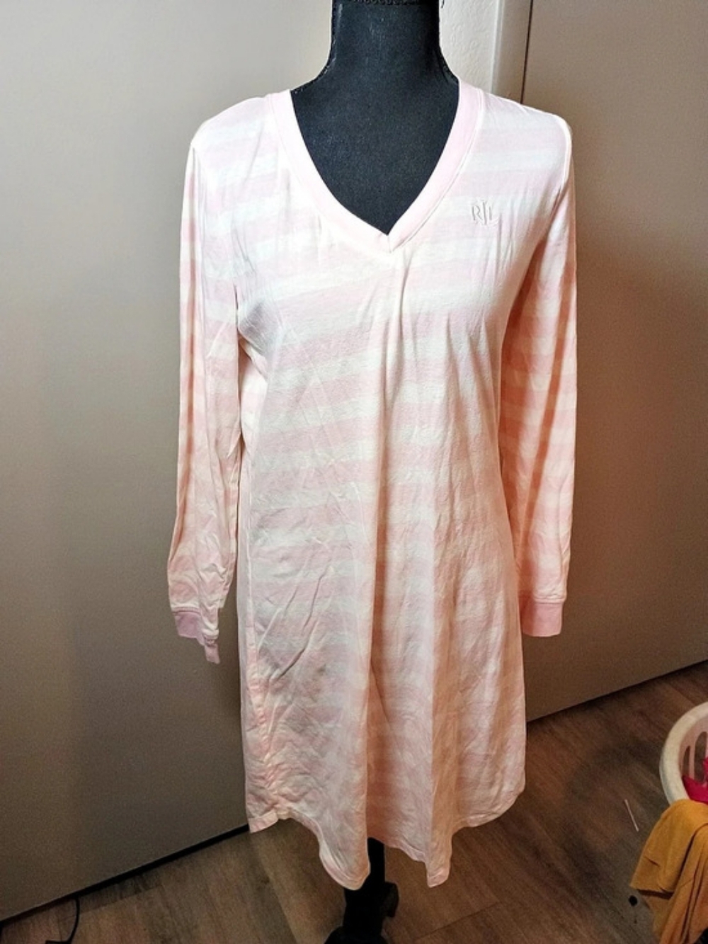 Lauren Ralph Lauren Striped V-Neck Night Shirt in Pink & White Size Medium